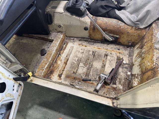 オースチン　ヒーレースプライト　レストア　旧車レストア　絶版車修理　レストア塗装　滋賀　守山　その4